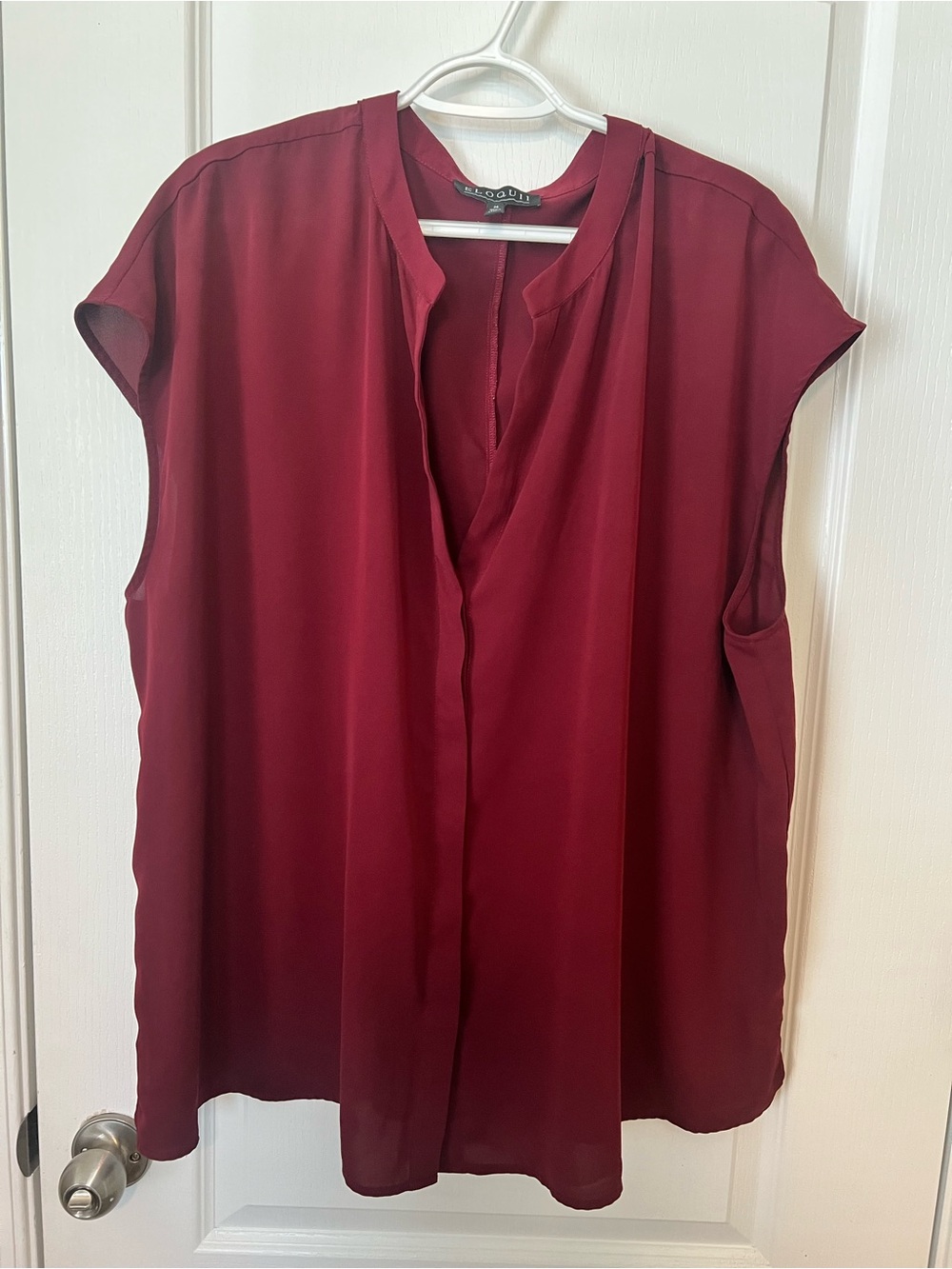Vince Camuto Sleeveless Split-Neck Blouse in Burgundy
